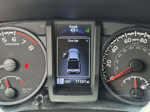 Used 2023 Toyota Tacoma SR image 12