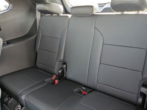 New 2026 Buick Enclave Preferred w/ Power Package image 25