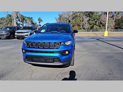 New 2026 Jeep Compass Latitude image 38