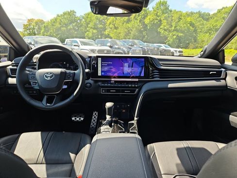 New 2026 Toyota Camry Hybrid AWD/4WD image 7
