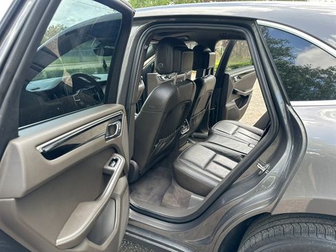 Used 2016 Porsche Macan S image 6