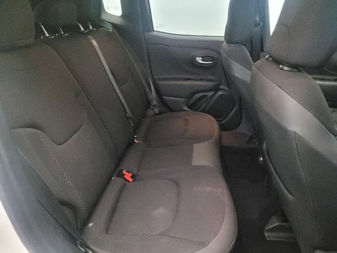 Used 2020 Jeep Renegade Altitude image 19