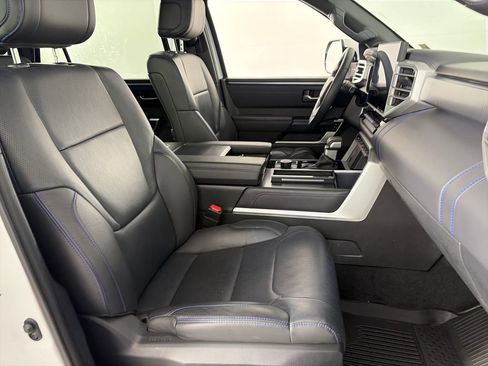 Used 2024 Toyota Sequoia Platinum AWD/4WD image 29