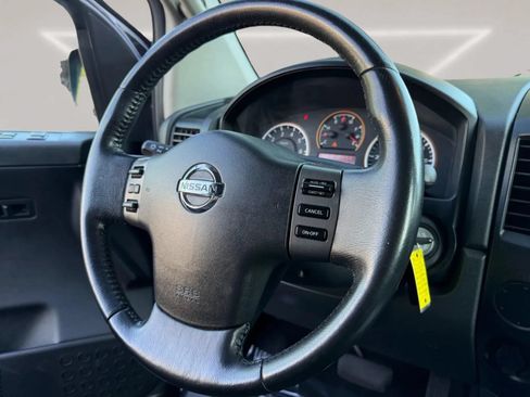 Used 2012 Nissan Titan SV w/ SV Value Truck Pkg RWD image 14