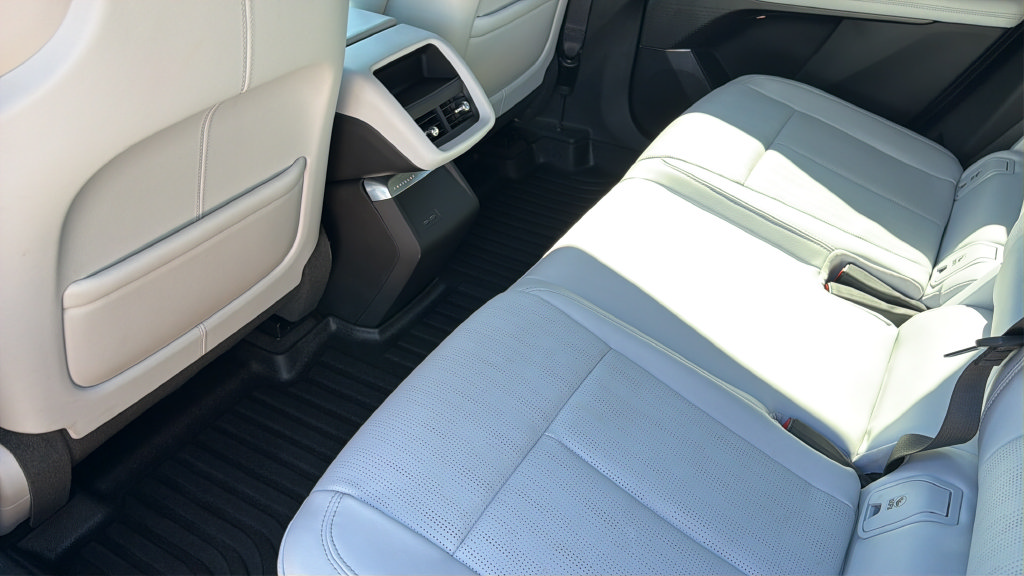 Certified 2024 Cadillac Lyriq Sport AWD/4WD image 26