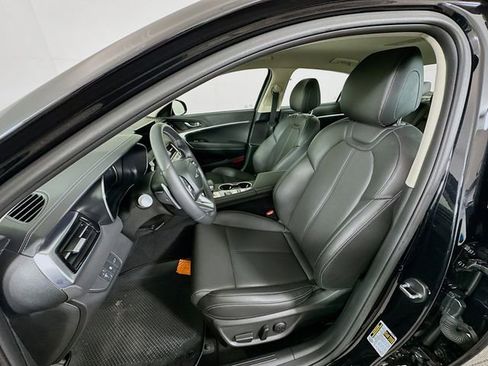 Certified 2026 Genesis G70 2.5T RWD image 21