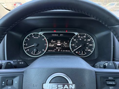 Used 2025 Nissan Rogue SV AWD/4WD image 19