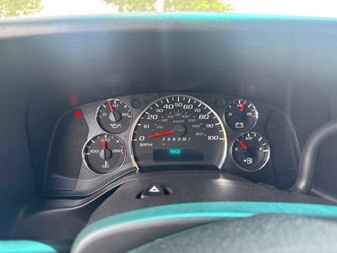 Used 2016 GMC Savana 2500 RWD image 24