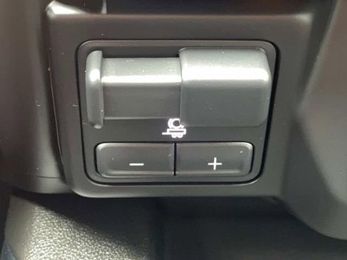 Used 2022 Chevrolet Silverado 2500 High Country w/ Safety Package II image 28