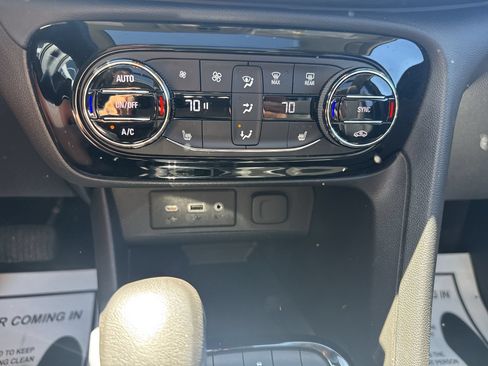 Certified 2023 Buick Encore GX Essence w/ Experience Buick Package FWD image 35