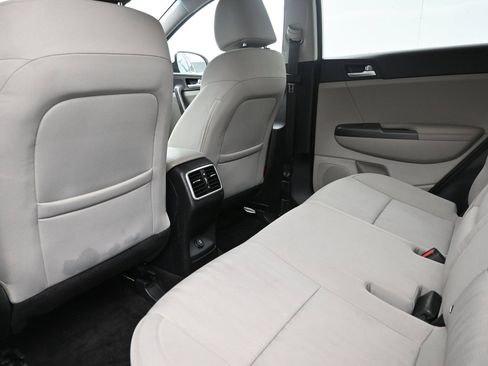 Used 2020 Kia Sportage LX FWD image 19