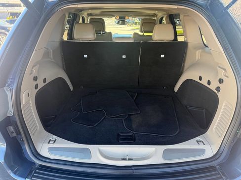 Used 2019 Jeep Grand Cherokee Limited image 42