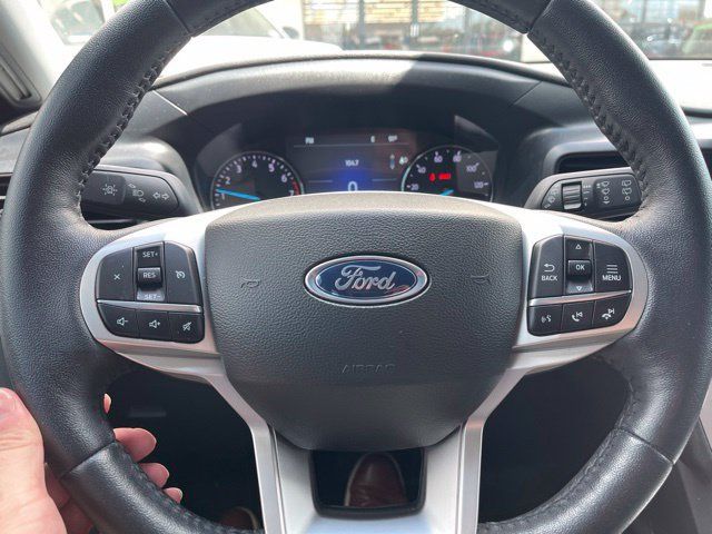 Used 2023 Ford Explorer XLT RWD image 6
