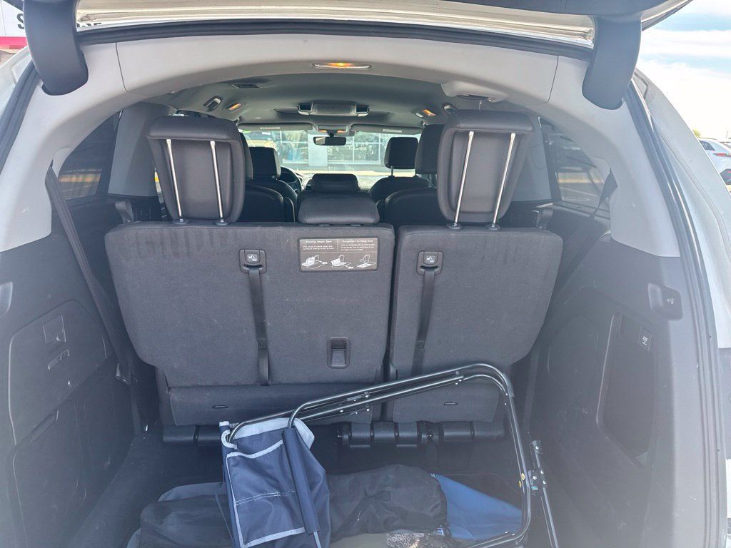 Used 2020 Honda Odyssey Touring image 8