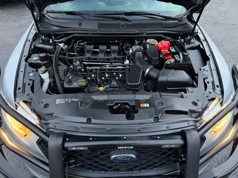 Used 2018 Ford Taurus Police Interceptor AWD image 24