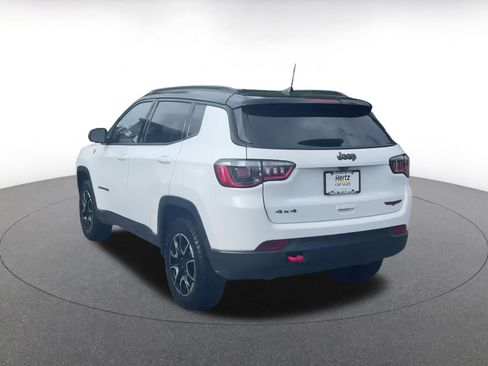 Used 2025 Jeep Compass Trailhawk image 11