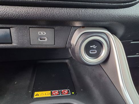 Used 2025 Toyota Grand Highlander FWD image 15