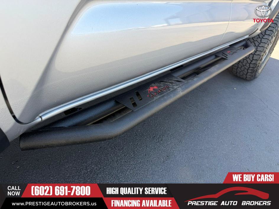 Used 2021 Toyota Tacoma TRD Off-Road w/ Technology Package AWD/4WD image 23