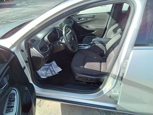 Used 2020 Chevrolet Malibu LT image 12