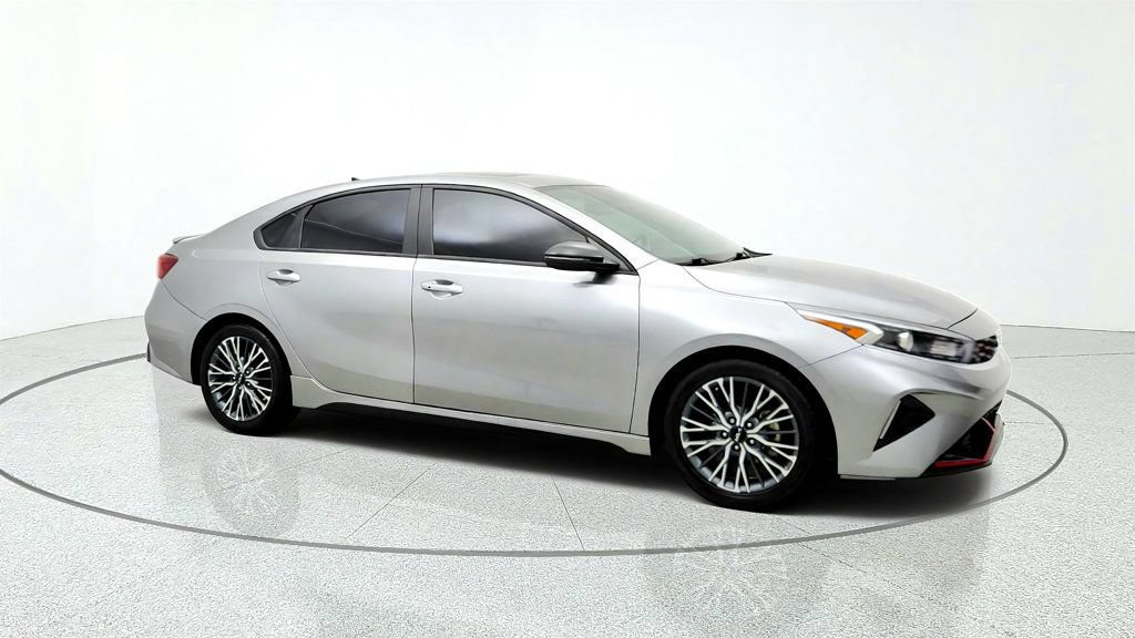 Used 2024 Kia Forte GT-Line w/ GT-Line Premium Package FWD image 3