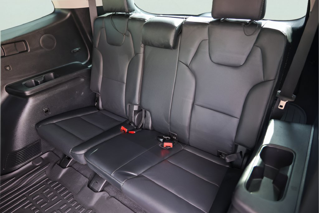 Used 2025 Kia Telluride SX w/ SX Captain's Chair Package AWD/4WD image 29