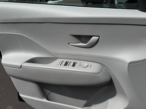 Used 2025 Hyundai Kona SEL AWD/4WD image 22