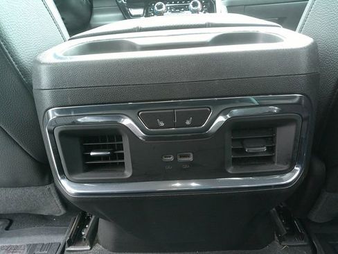 Used 2024 GMC Sierra 3500 Denali w/ Denali Reserve Package image 31