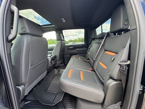 New 2026 GMC Sierra 2500 AT4 w/ Technology Package AWD/4WD image 19