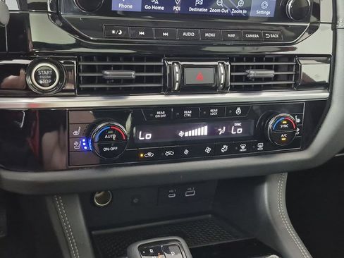 Used 2022 Nissan Pathfinder Platinum AWD/4WD image 27