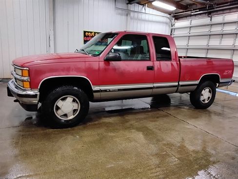 Used 1998 Chevrolet Silverado 1500 4x4 Extended Cab w/ Preferred Equipment Group 3 image 5