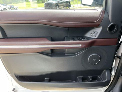 Used 2023 Ford Expedition Limited RWD image 33