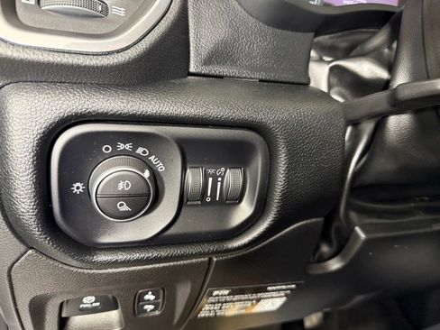 Used 2022 RAM 1500 Laramie AWD/4WD image 22