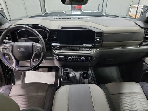 Used 2024 Chevrolet Silverado 1500 ZR2 w/ Technology Package image 39