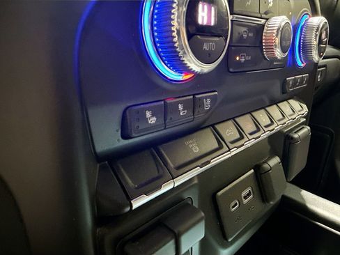 Used 2021 GMC Sierra 3500 AT4 w/ Gooseneck/5TH Wheel Package image 19