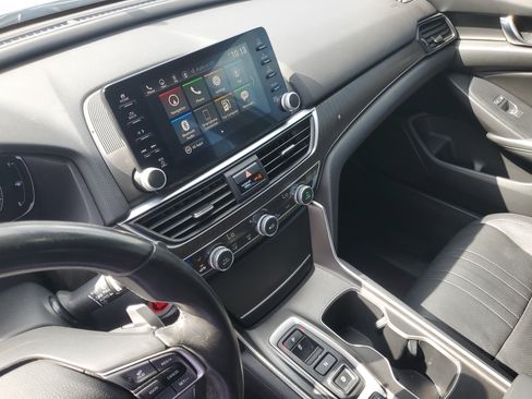 Used 2019 Honda Accord Touring image 19