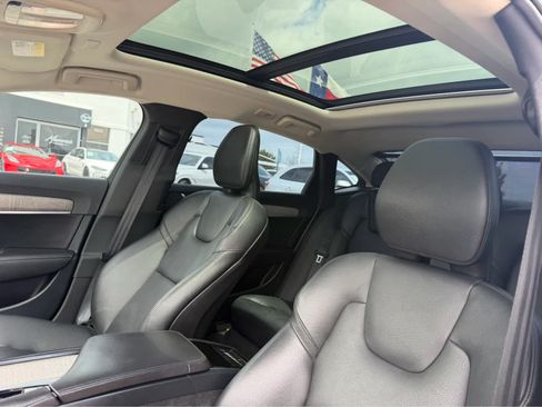 Used 2023 Volvo S90 B6 Plus AWD/4WD image 14