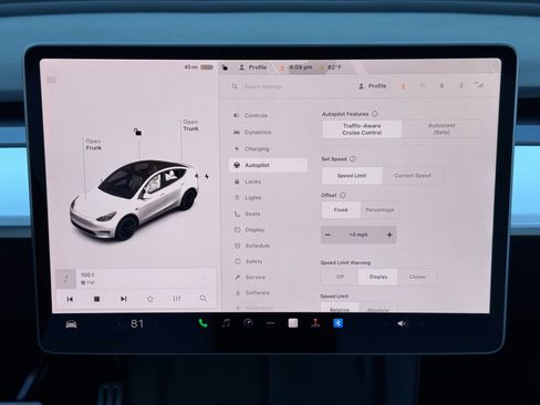 Used 2021 Tesla Model Y Performance image 24
