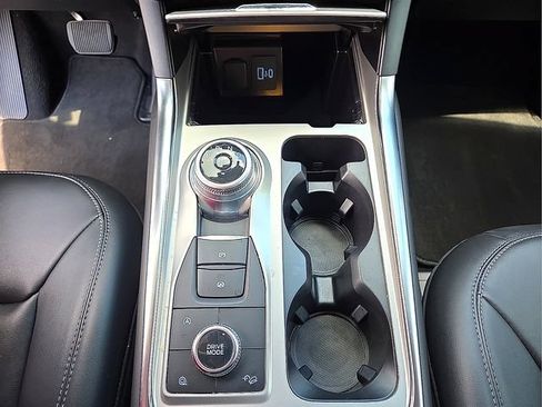 Used 2024 Ford Explorer XLT w/ Equipment Group 202A AWD/4WD image 25