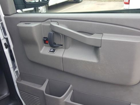 Used 2020 Chevrolet Express 2500 w/ Enhanced Convenience Package image 21