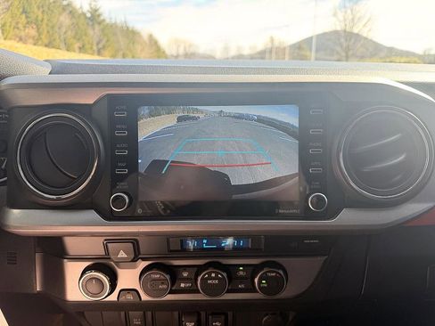 Used 2021 Toyota Tacoma SR5 image 15