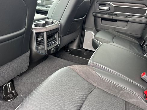 New 2026 RAM 2500 Laramie AWD/4WD image 11