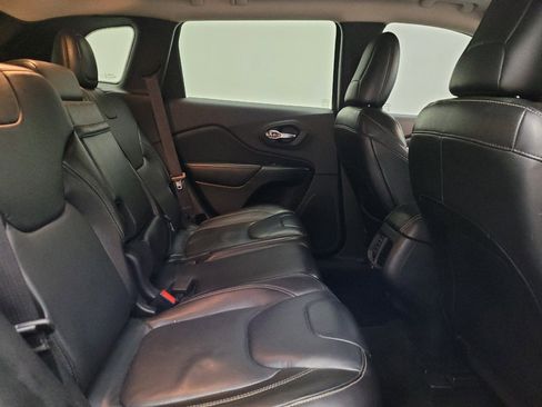 Used 2015 Jeep Cherokee Limited image 19