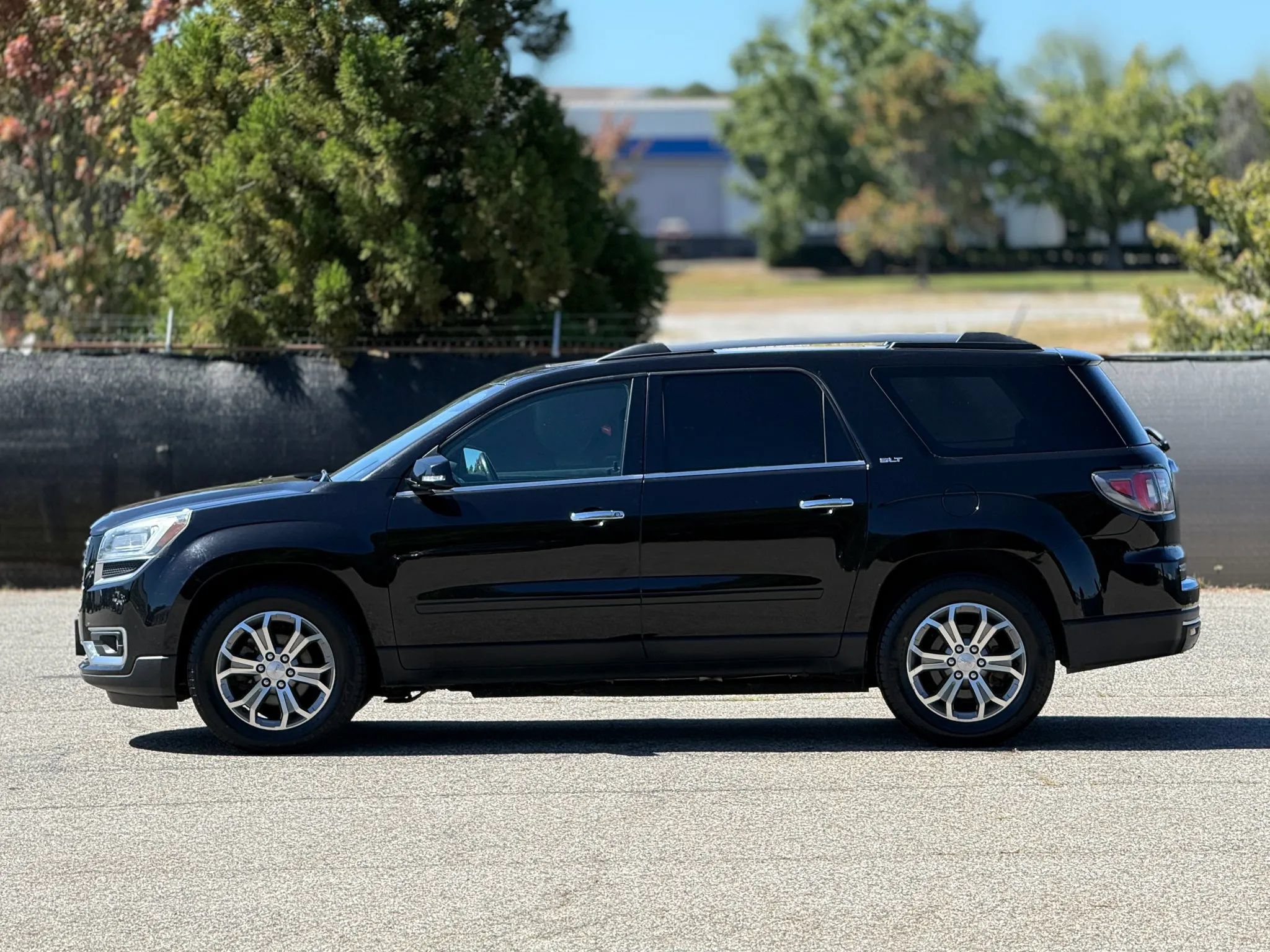 Used 2016 GMC Acadia SLT w/ Open Road Package AWD/4WD image 8