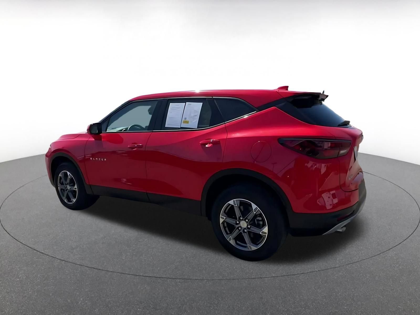 Used 2026 Chevrolet Blazer LT FWD image 9