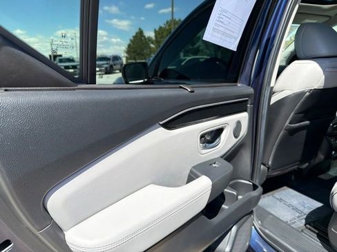 Certified 2025 Honda Pilot Elite image 13