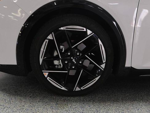 Used 2025 Kia K4 GT-Line w/ GT-Line Sunroof Package FWD image 5