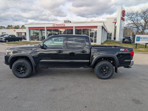 Used 2023 Toyota Tacoma SR5 image 2