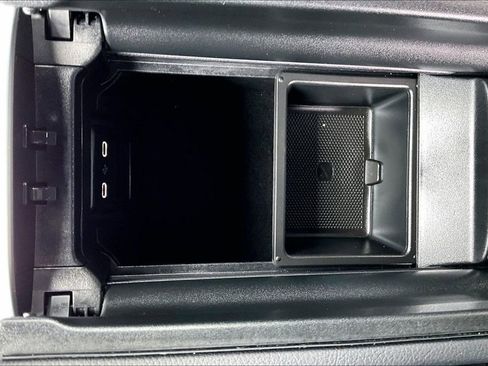 Used 2023 Mercedes-Benz GLC 300 4MATIC image 26