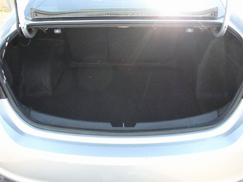 Used 2022 Chevrolet Malibu LT image 19