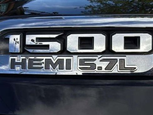 Used 2019 RAM 1500 Laramie AWD/4WD image 21